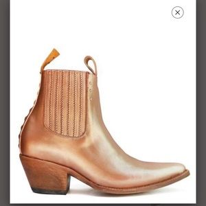 Pskaufman Chelsea boots size 7 in Amara